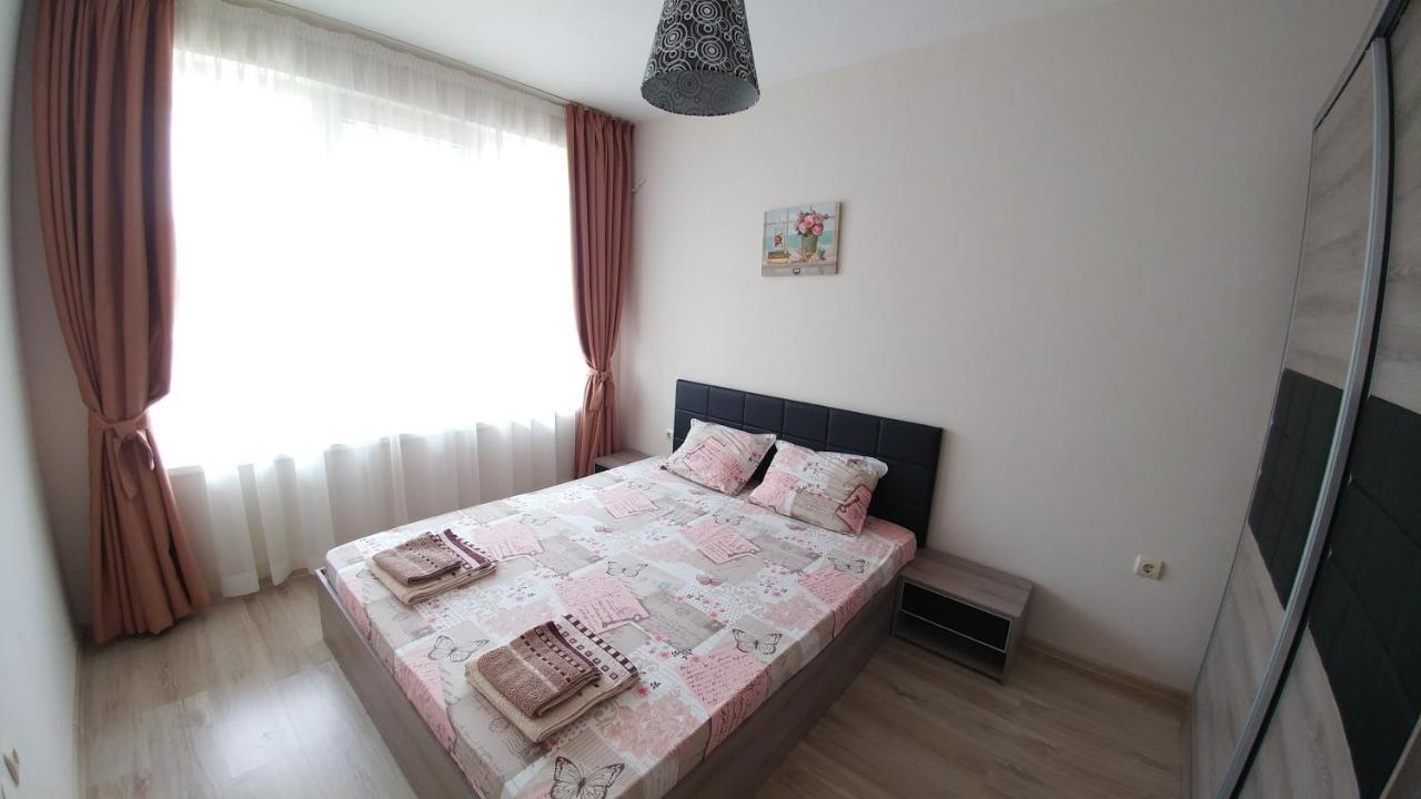 Oazis Apartment Burgas Luaran gambar