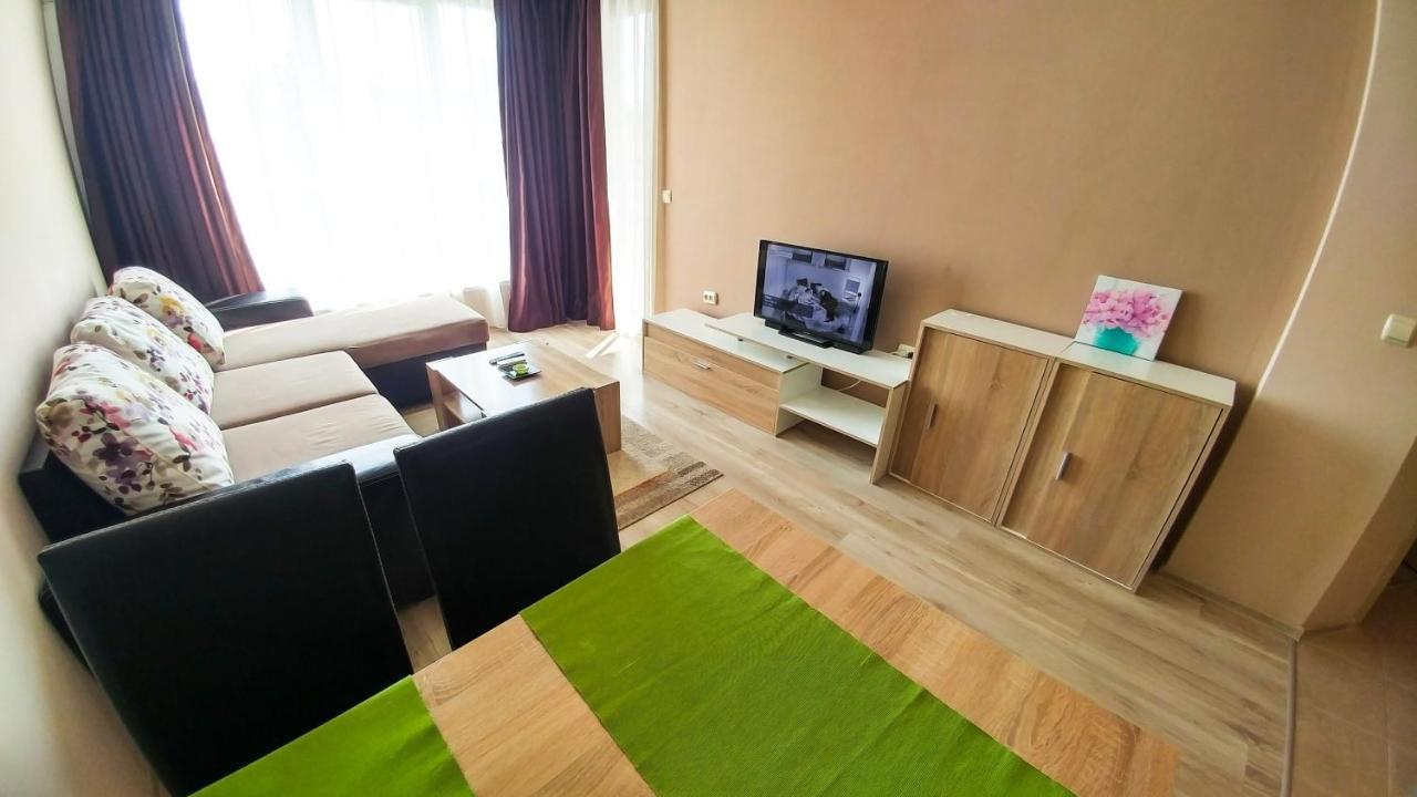 Oazis Apartment Burgas Luaran gambar