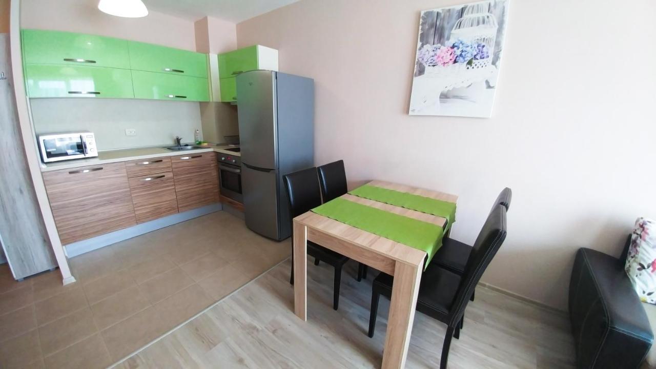 Oazis Apartment Burgas Luaran gambar