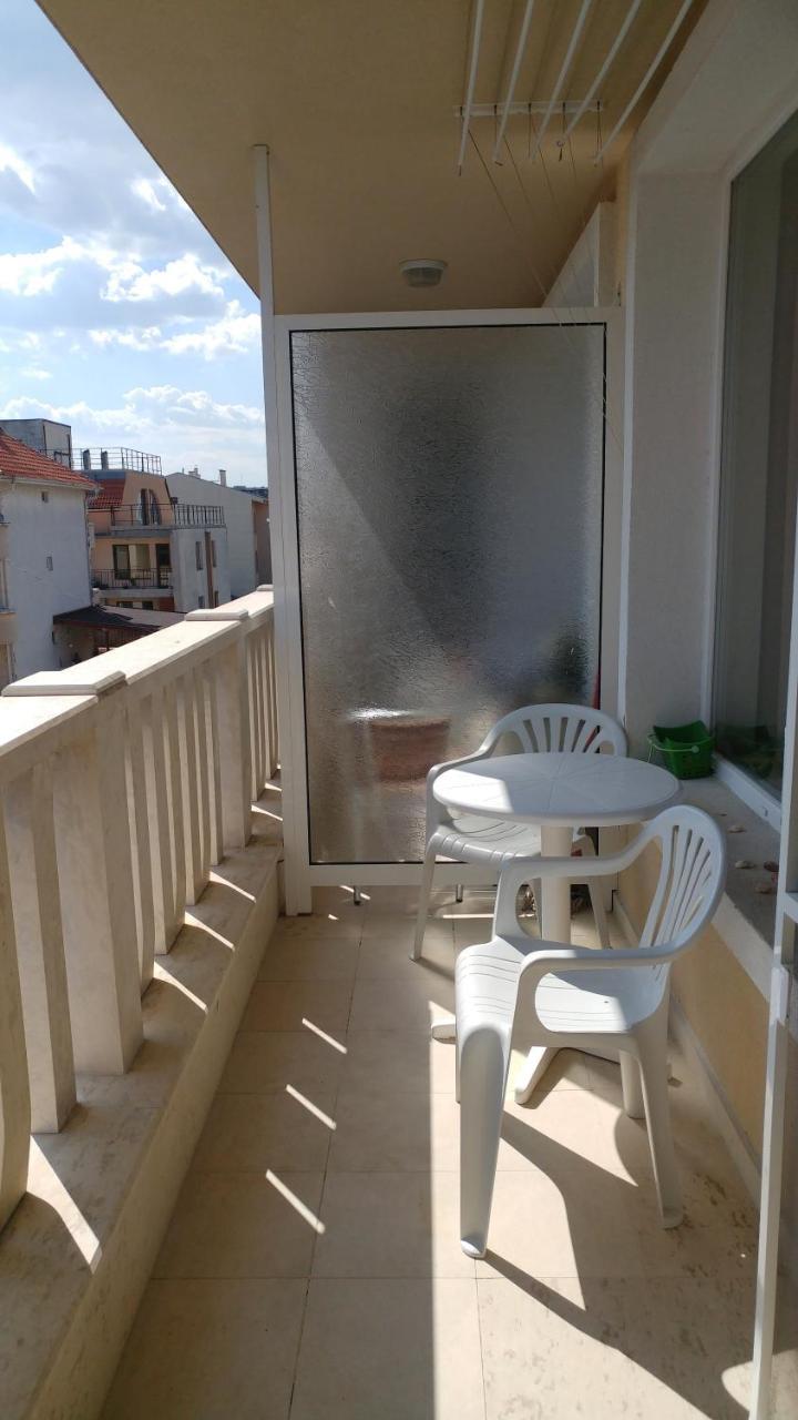 Oazis Apartment Burgas Luaran gambar