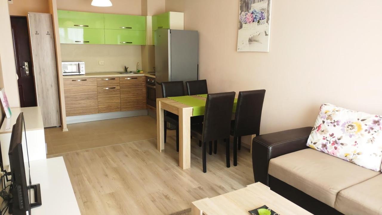 Oazis Apartment Burgas Luaran gambar