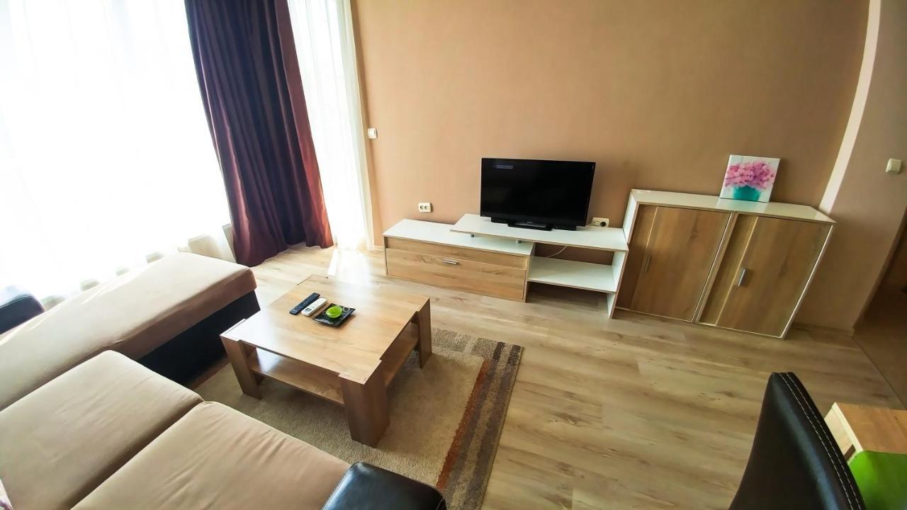 Oazis Apartment Burgas Luaran gambar